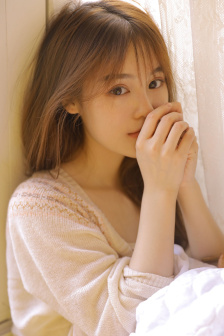 女儿成为爸爸的玩具